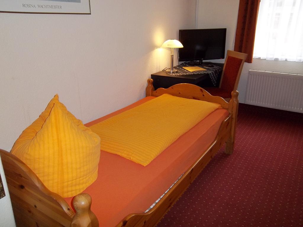 Gaestehaus Loschwitz Dresden Room photo